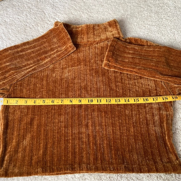 Rust Colored Sweater - Picture 2 of 5